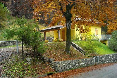 Ferienhaus mit grossem Garten