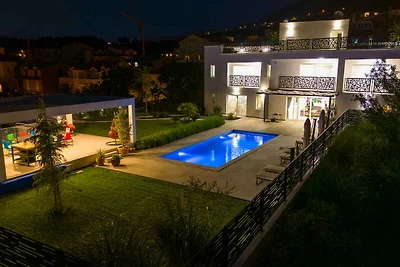 Casa de vacaciones Vacaciones de reposo Podstrana