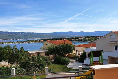 Ferienwohnung mit einen Balkon und Meerblick