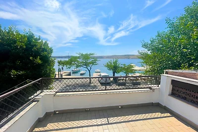 Studio mit einem Balkon direkt am Meer