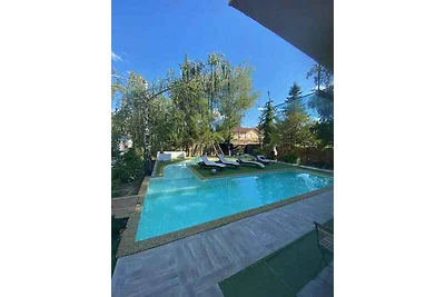 Ferienwohnung mit Schwimmbad, Whirlpool und S