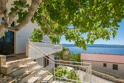 Ferienwohnung mit Balkon und Grill