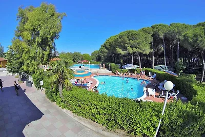 Mobilehome mit Veranda und Pool