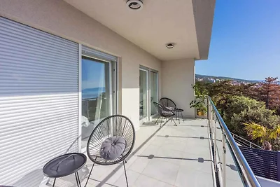 Ferienhaus mit Swimmingpool und Meerblick
