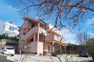 Ferienwohnung mit Terrasse und Klimaanlage