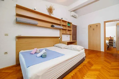 Ferienwohnung mit Aussicht und Balkon