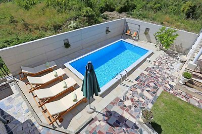 Ferienwohnung mit Pool und Grill