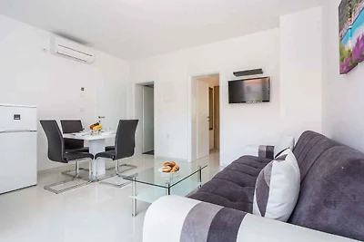 Ferienwohnung mit Klimaanlage, WLAN,