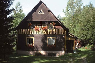 Ferienhaus mit Kaminofen in ruhiger Umgebung