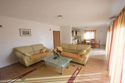 Charmantes Apartment mit zwei Schlafzimmern, 