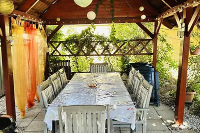 Ferienwohnung mit Grill und Gartenpavilion