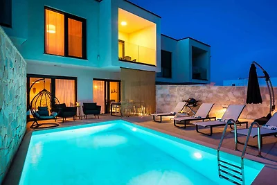 Traumhafte Villa Navy Lemon in Vodice mit pri