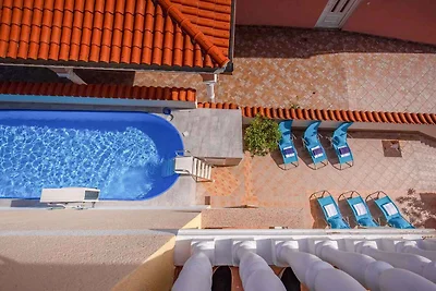 Ferienwohnung mit Balkon und Meerblick