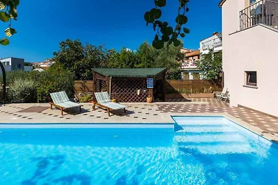 Ferienhaus mit Pool und Sauna