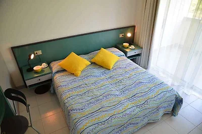 Ferienwohnung mit Klimaanlage und Balkon