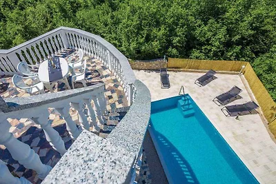 Ferienhaus mit Pool