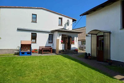 Ferienhaus mit Kinderschaukel und