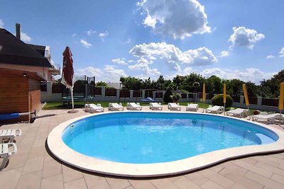 Ferienwohnung mit beheiztem Pool, Balkon Klim