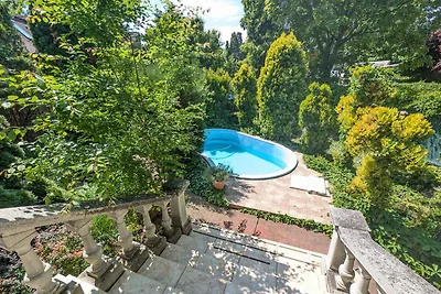 Ferienhaus mit Pool und WLAN