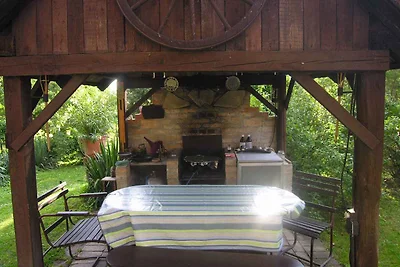 Ferienhaus mit grossem Garten, WLAN und