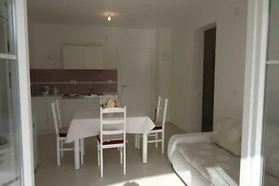 Gemütliche Ferienwohnung Mirjana in Pakoštane
