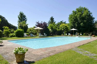 Ferienwohnung mit Aussenpool und WLAN