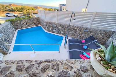 Villa modern eingerichtet mit eigenem Pool, r