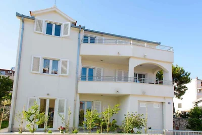 Appartamento Vacanza con famiglia Okrug Gornji