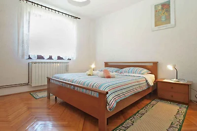 Ferienwohnung mit Klimaanlage und Balkon