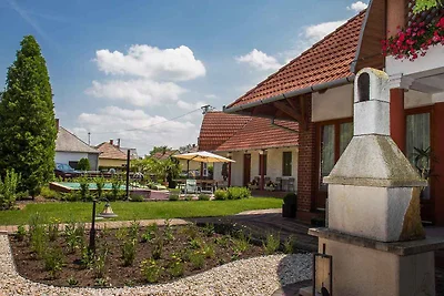Ferienwohnung in einem Apartmenthaus mit Pool