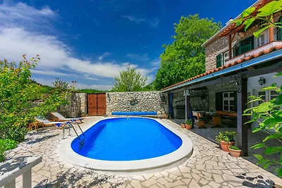Ferienhaus mit Aussenpool und Sommerküche