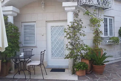 Ferienwohnung mit Terrasse und Pool
