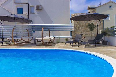Ferienwohnung mit Pool, Klimaanlage und Wifi