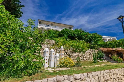 Ferienwohnung mit Balkon und Grill