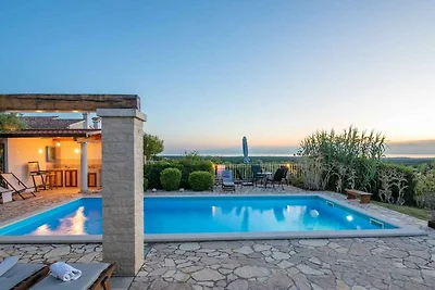Villa mit Klimaanlage und Pool