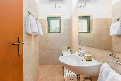 Ferienhaus mit Whirlpool und Pool