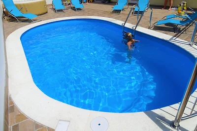 Ferienwohnung mit Meerblick und Pool