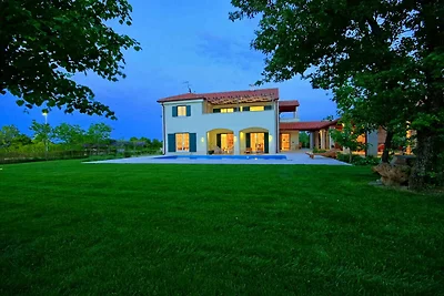 Villa Luxuriöse Villa ALMA