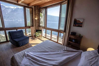 Studio rustikal eingerichtet, mit Blick auf S