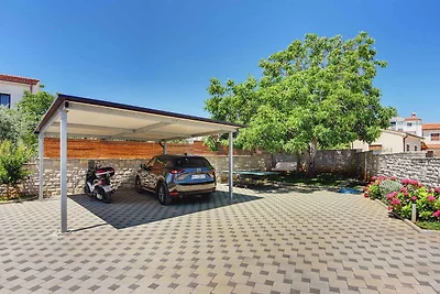 Villa mit Pool und Meerblick