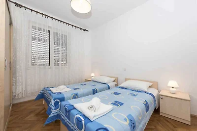 Ferienwohnung mit Balkon und Klimaanlage