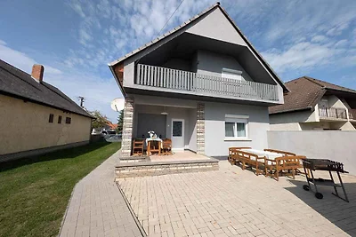 Ferienhaus in der Nähe vom Wasser mit ruhiger