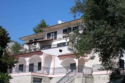 Ferienwohnung mit Terrasse und Meerblick