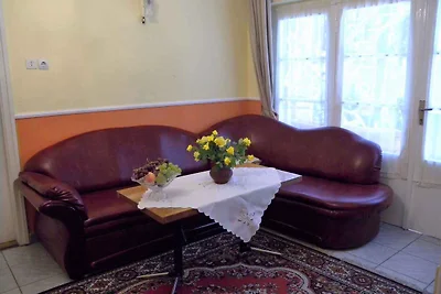 Ferienwohnung mit Tischtennis und Pool