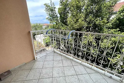 Studio mit Balkon und Klimaanlage