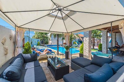 Ferienwohnung mit Pool und Whirpool