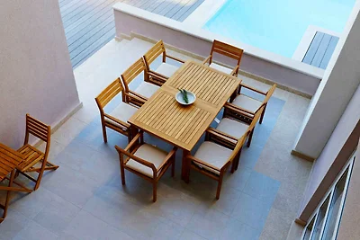 Exklusive Villa Jure: Komfort und Naturidylle