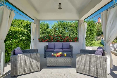 Ferienhaus mit Pool und für Hundefreunde