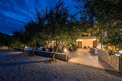 Ferienwohnung mit Pool und Meerblick