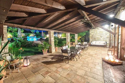 Ferienwohnung mit Pool und Klimaanlage